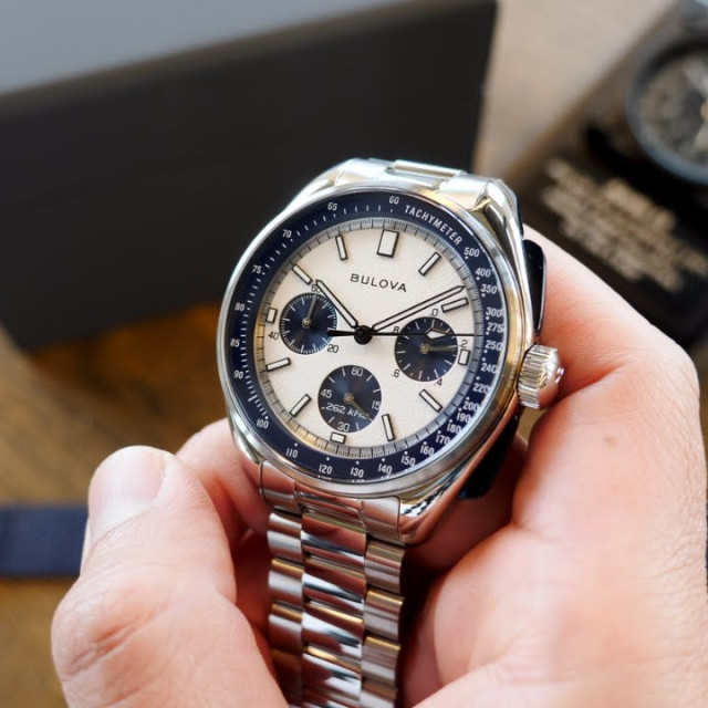 BULOVA LUNAR PILOT 