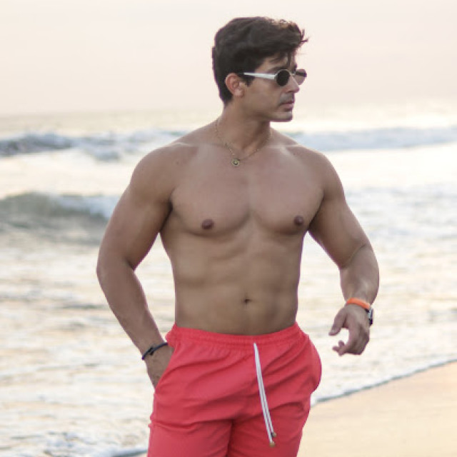 Short Coral talla XS hata XL