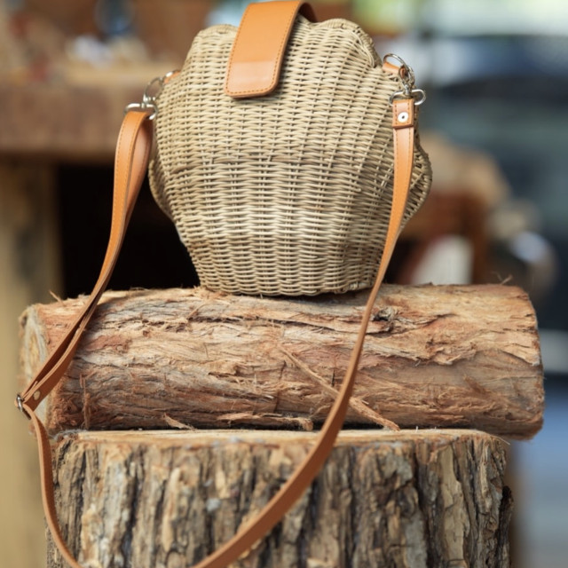 Cartera Concha de Mimbre Artesanal