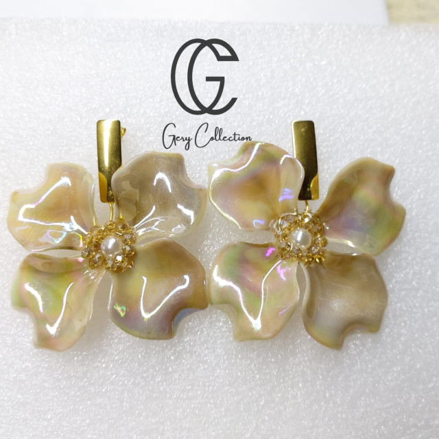 Aretes de petalos