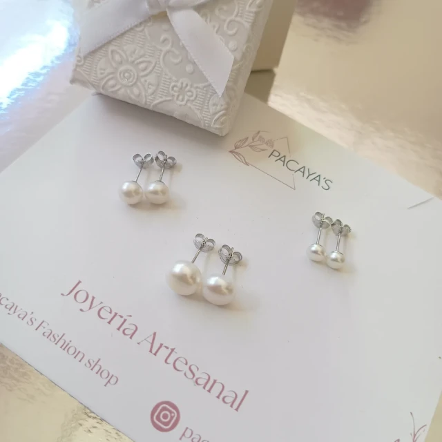 Aretes de perlas cultivadas 