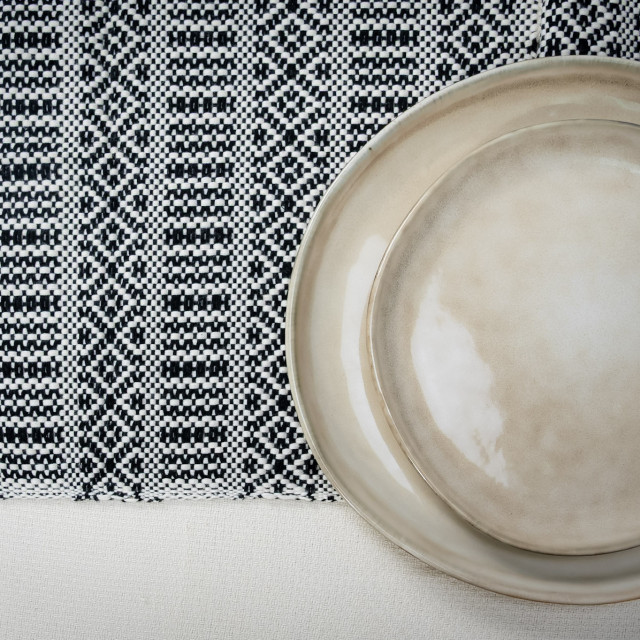 Camino de mesa 6 personas Liso con Guardas