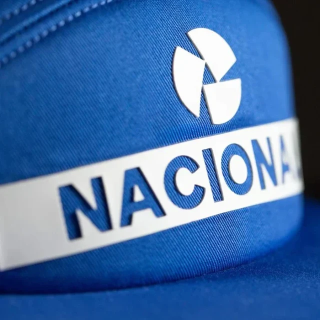 Gorra 1984 Ayrton Senna Nacional Edición Especial con Estuche 